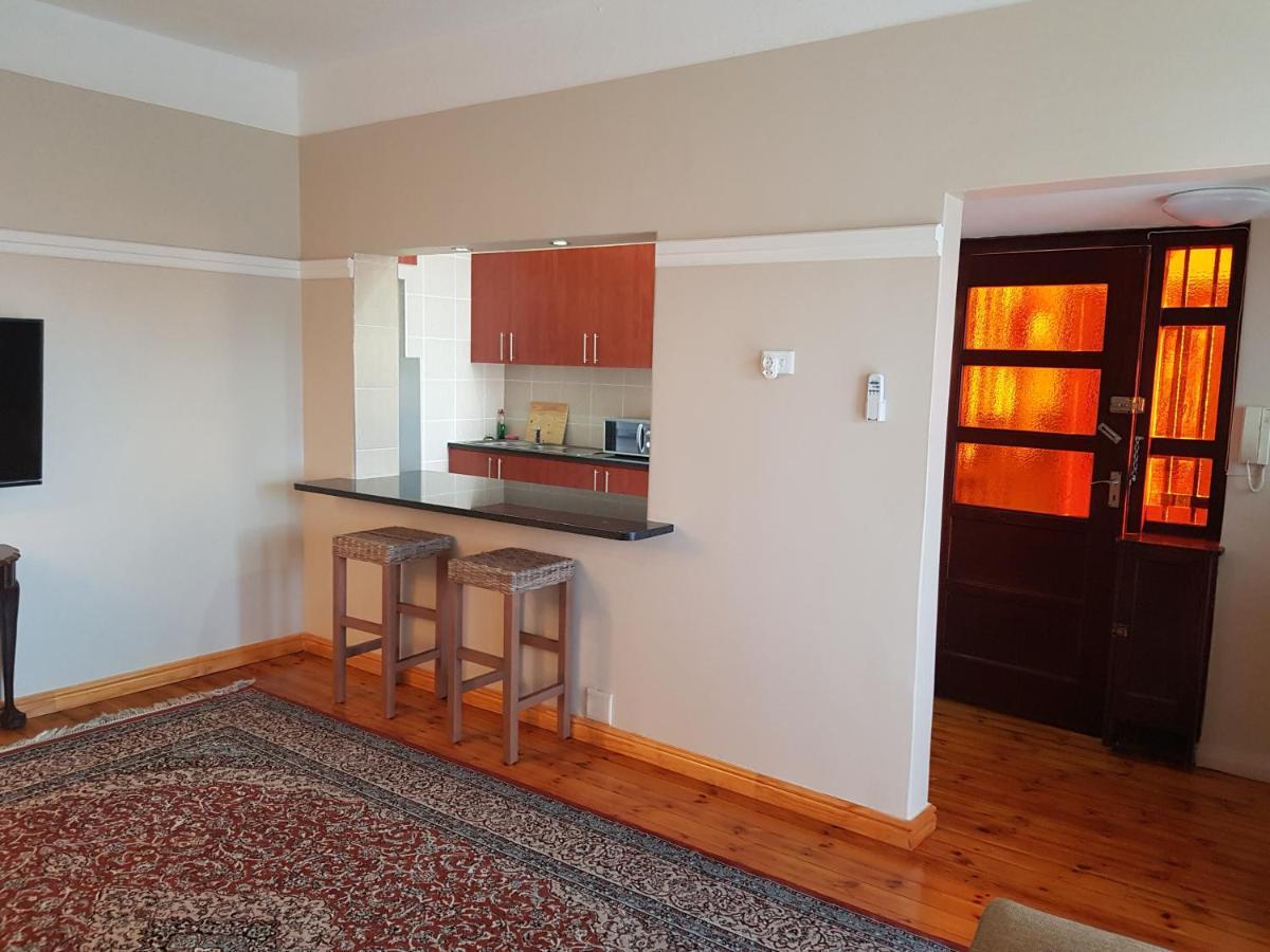 Bramber Court Art-Deco Self-Catering Apartments Cidade Do Cabo Exterior foto