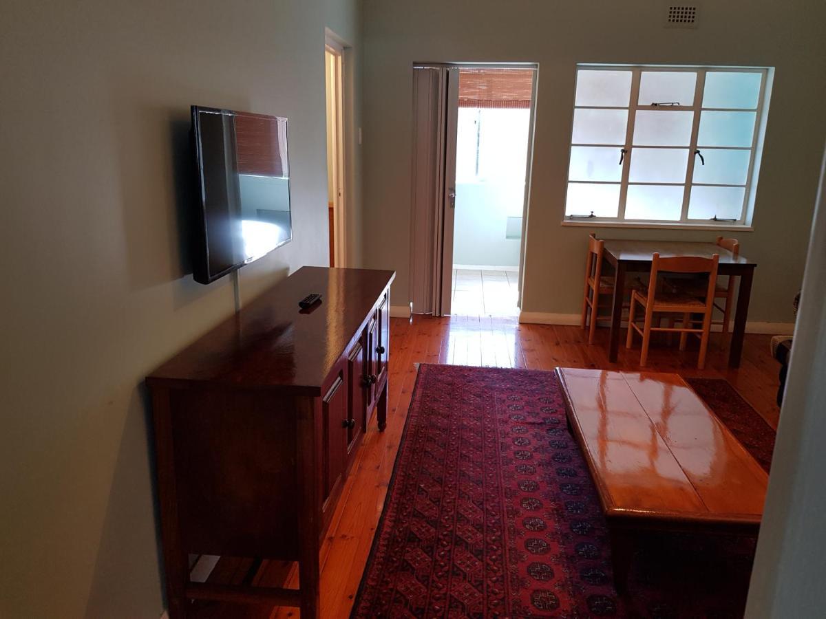 Bramber Court Art-Deco Self-Catering Apartments Cidade Do Cabo Exterior foto