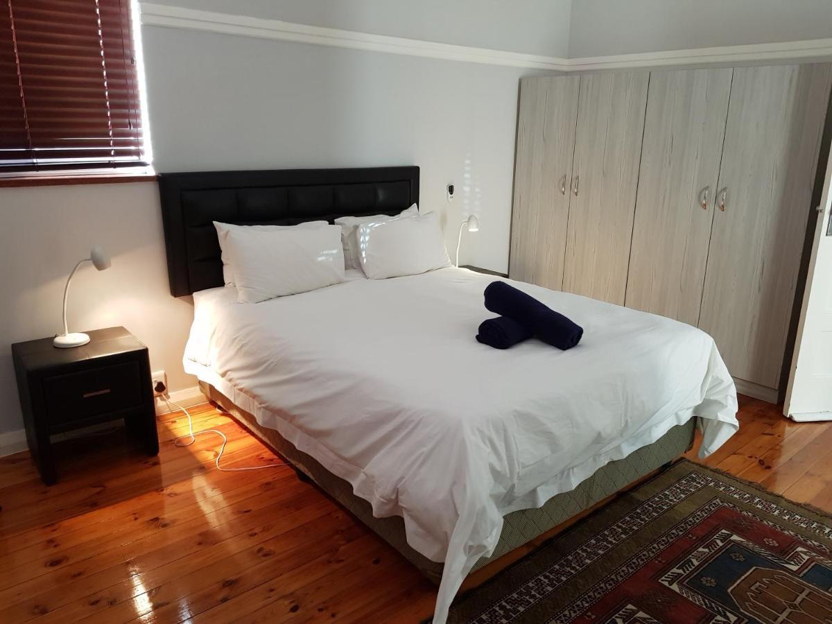 Bramber Court Art-Deco Self-Catering Apartments Cidade Do Cabo Exterior foto